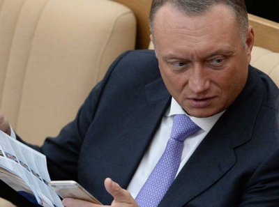 Весы справедливости: между обвинением и благодарностью