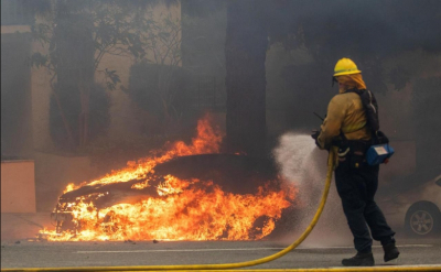 Героический поступок: тренер вытащил семилетнего ребенка из горящей машины в Иркутске