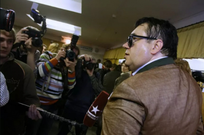 Никуда не уезжает, а недвижимость продал? Стас Садальский обвинил Геннадия Хазанова в обмане